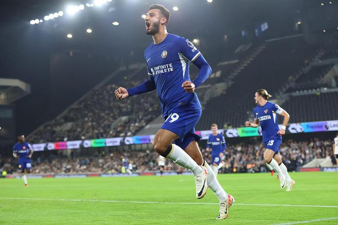 前锋连续两轮破门，全队士气高涨