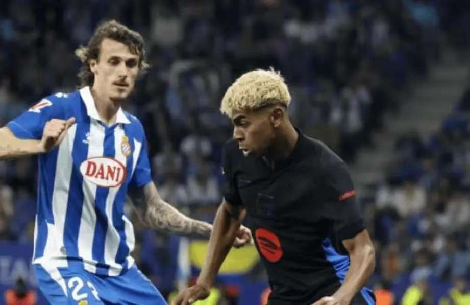 热火140-123大胜快船，五连败，战绩升至东部第三，快船深陷西部末位，进攻依赖球星，防守漏洞明显。