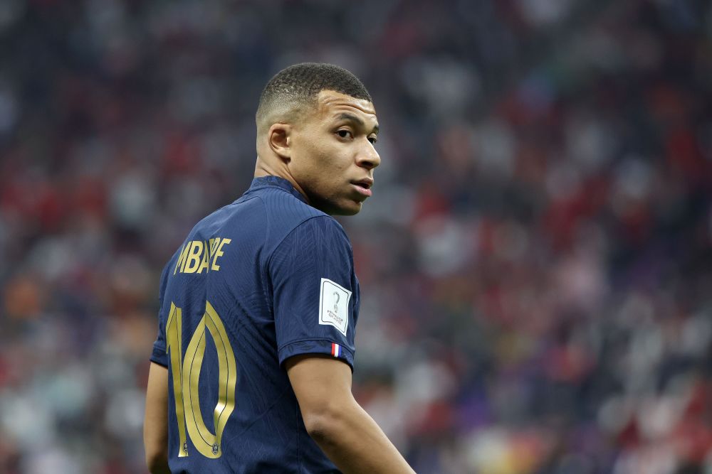 以王俊杰第一人称独白，解读他打韩国“尿检之战”，男篮锋线希望