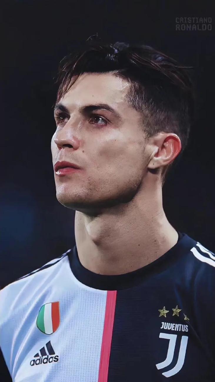 残特奥会选手与领跑员携手冲线夺冠