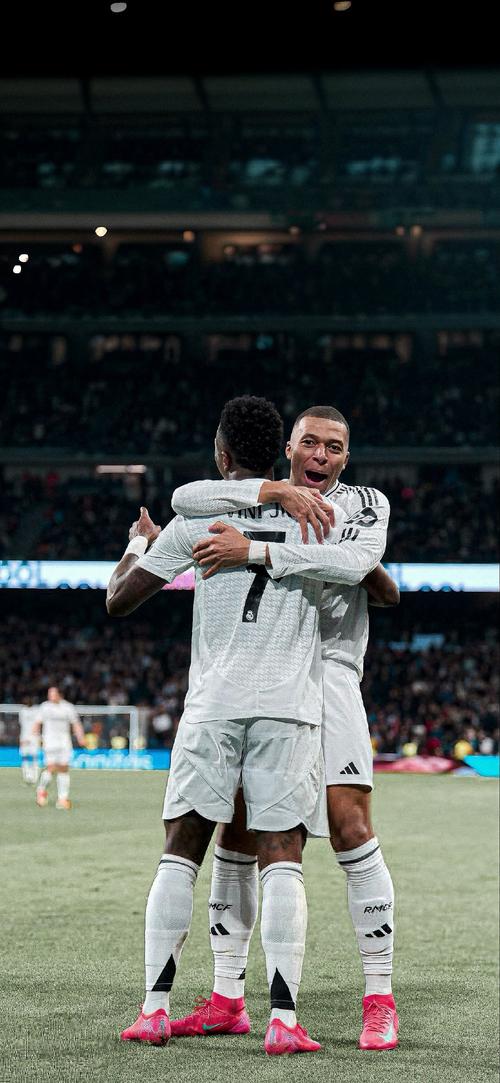 记者：2026年元旦前后津门虎收队冬训，先去海口再去海外拉练